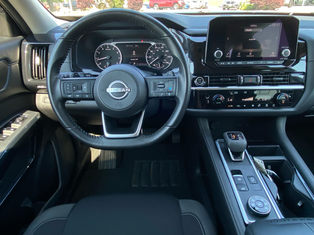 Used 2024 Nissan Pathfinder SV AWD/4WD image 21