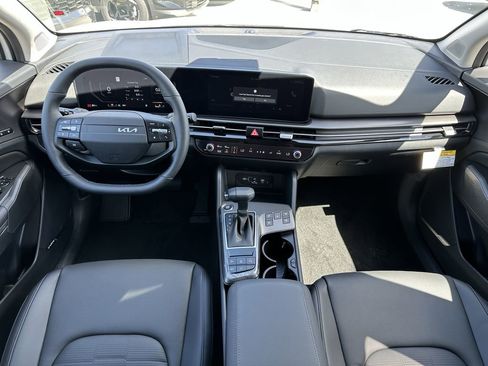 New 2026 Kia Sportage SX FWD image 9