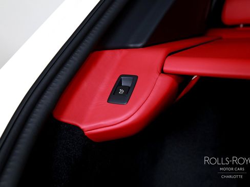 New 2026 Rolls-Royce Cullinan image 26