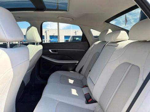 Used 2024 Hyundai Sonata SEL w/ Convenience Package FWD image 10