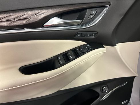 Used 2022 Buick Enclave Avenir FWD image 14