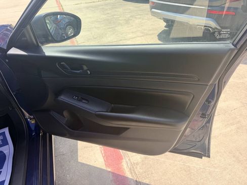 Used 2024 Nissan Altima 2.5 S FWD image 19
