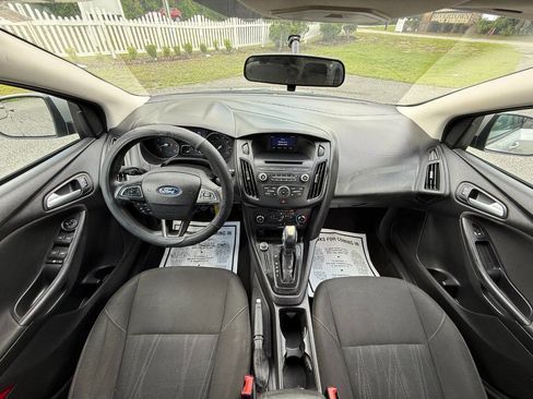 Used 2015 Ford Focus SE image 14