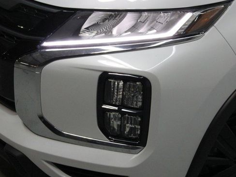 New 2026 Mitsubishi Outlander Sport LE AWD/4WD image 2