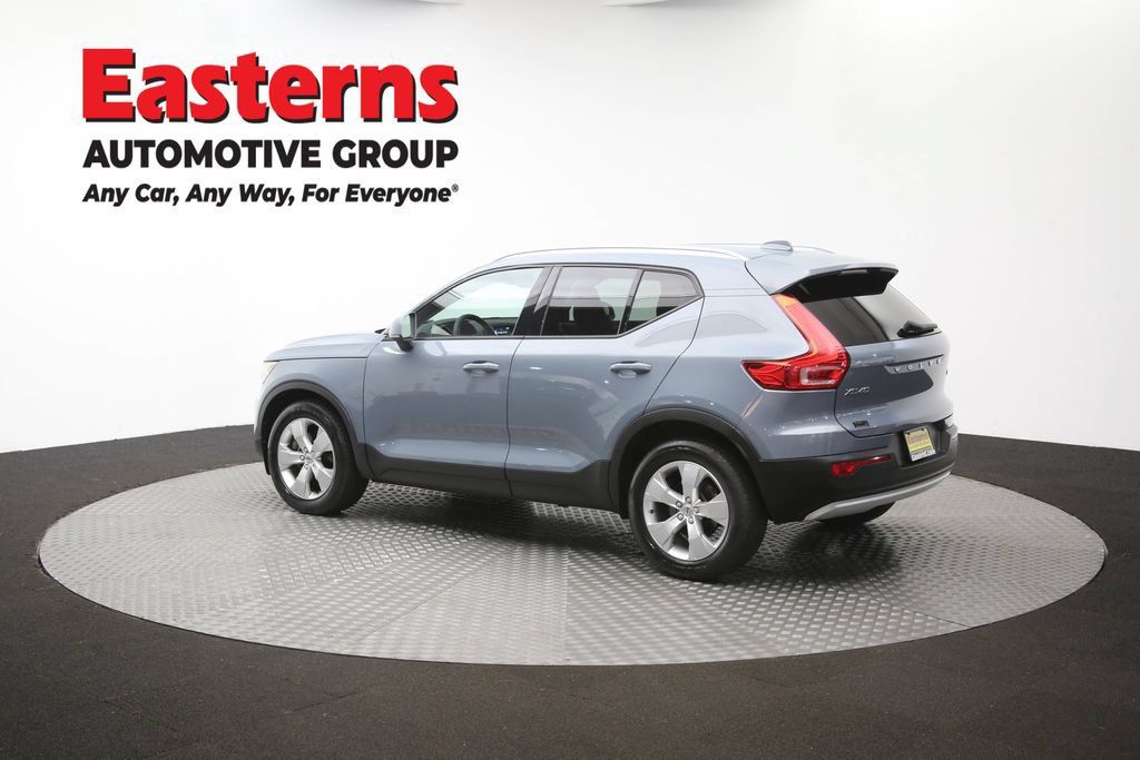 Used 2021 Volvo XC40 T4 Momentum FWD image 64