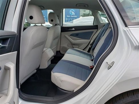 New 2025 Volkswagen Jetta SE image 7