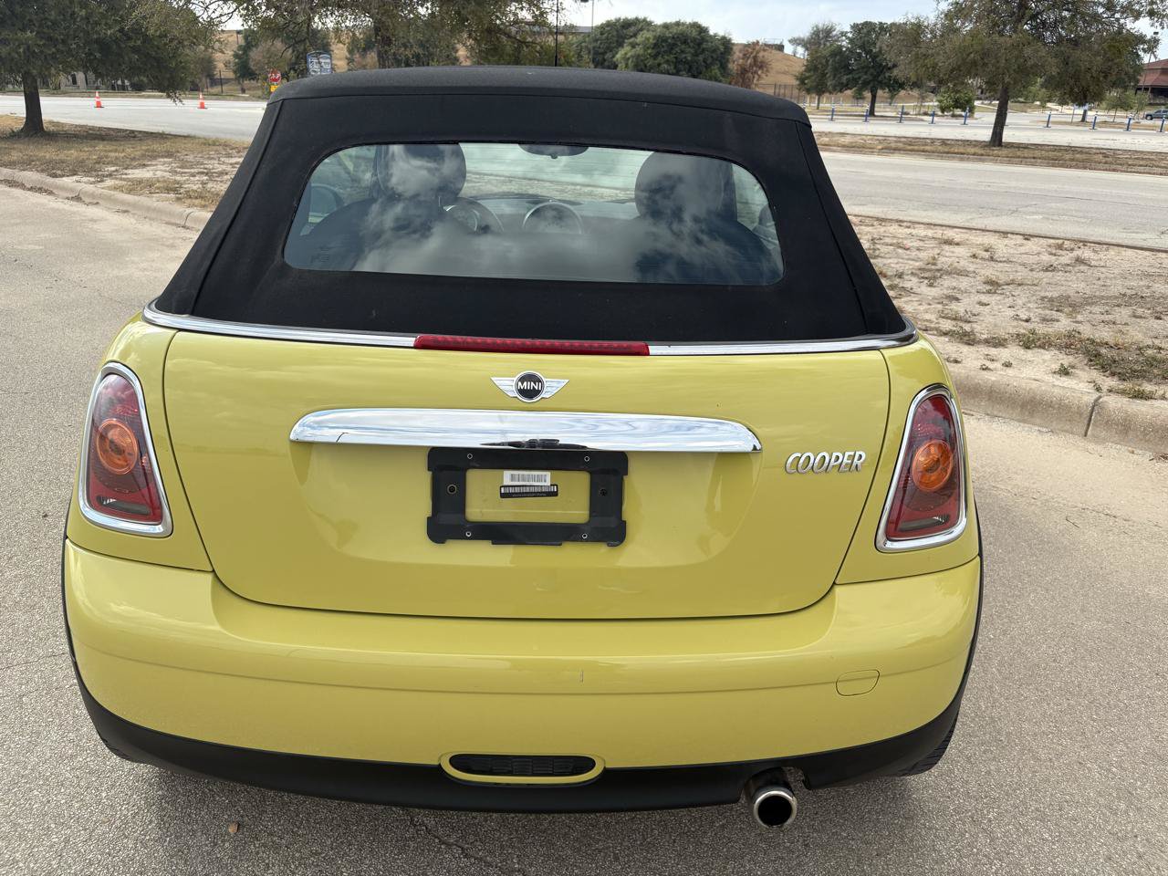 Used 2009 MINI Cooper Convertible FWD image 14
