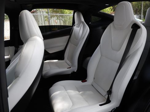 Used 2022 Tesla Model X AWD/4WD image 13