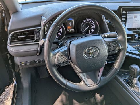 Used 2024 Toyota Camry SE image 28