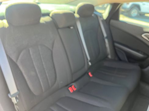 Used 2015 Chrysler 200 Limited w/ Convenience Group image 18