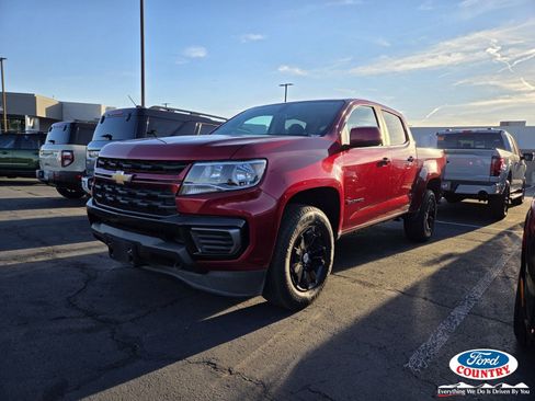 Used 2021 Chevrolet Colorado LT image 1