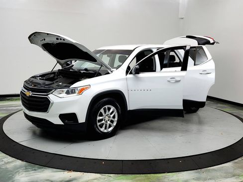 Used 2019 Chevrolet Traverse LS FWD image 9