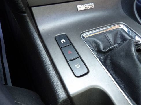 Used 2011 Ford Mustang GT Premium w/ Electronics Pkg RWD image 29
