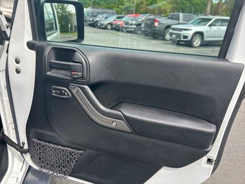 Certified 2018 Jeep Wrangler Unlimited Sport S AWD/4WD image 35