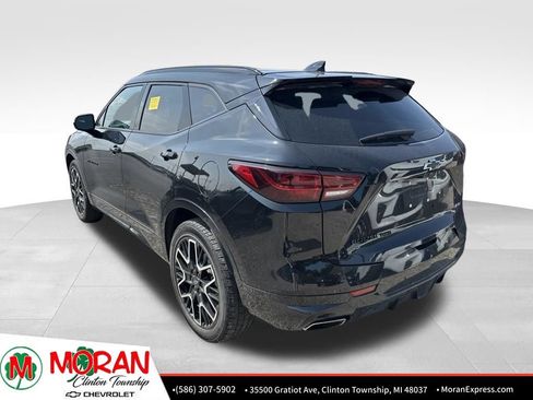 Used 2025 Chevrolet Blazer RS w/ Driver Confidence II Package AWD/4WD image 3