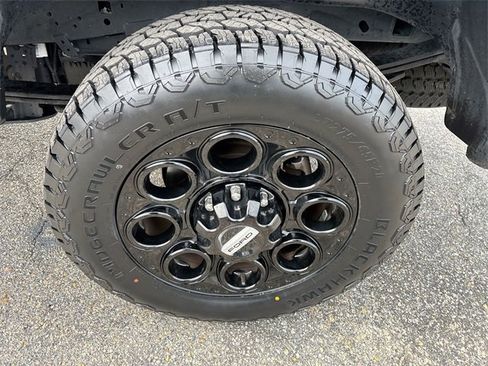 Used 2023 Ford F250 Lariat w/ Black Appearance Package image 14