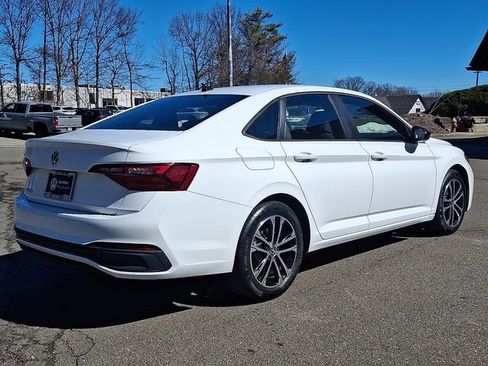 Used 2023 Volkswagen Jetta Sport image 11