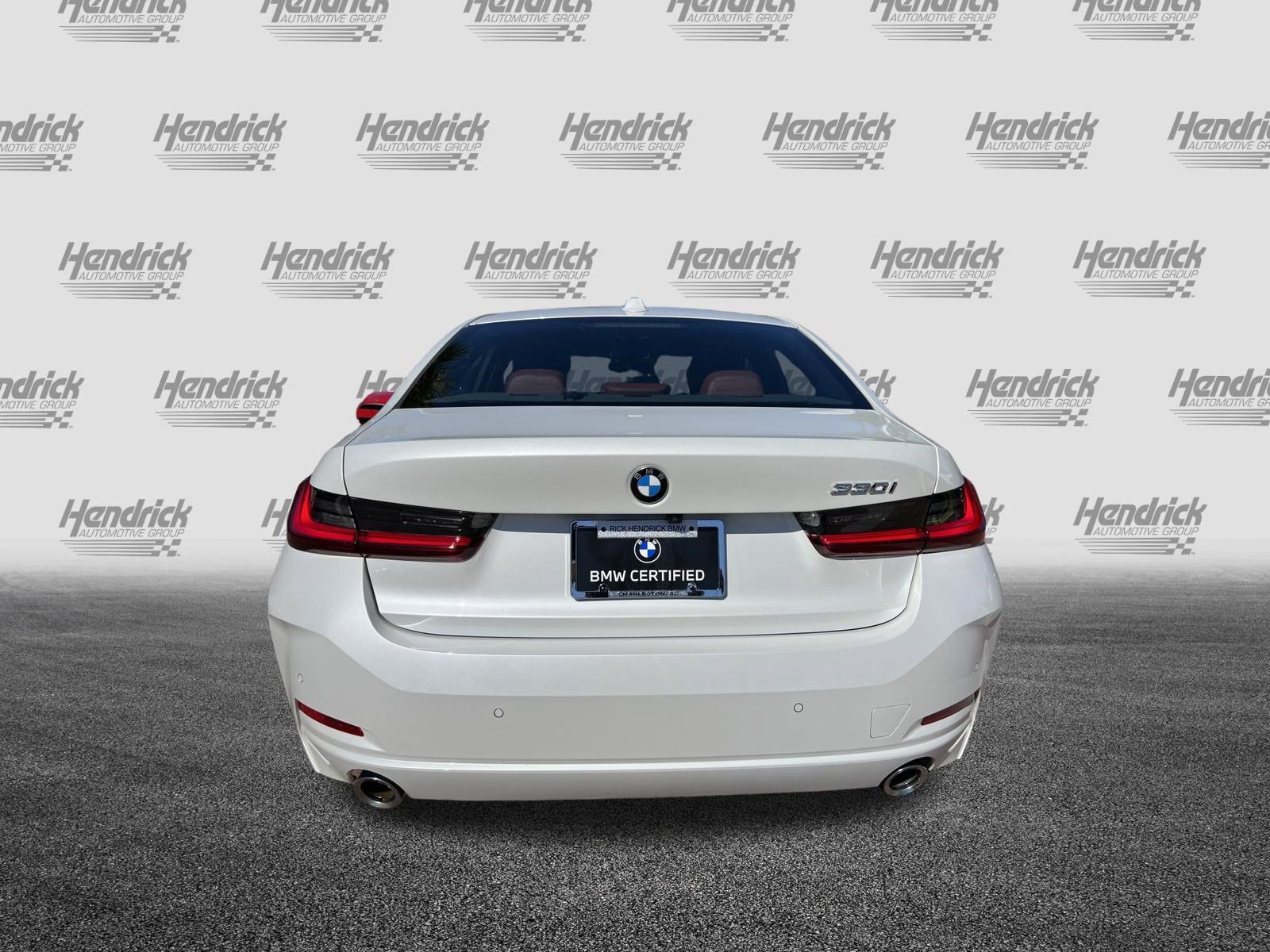 Certified 2025 BMW 330i Sedan RWD image 9