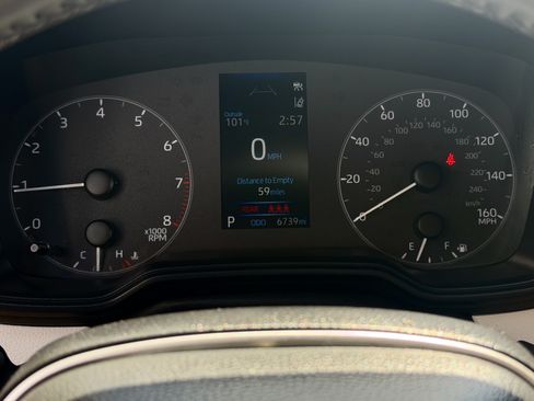 Used 2025 Toyota Corolla SE FWD image 32
