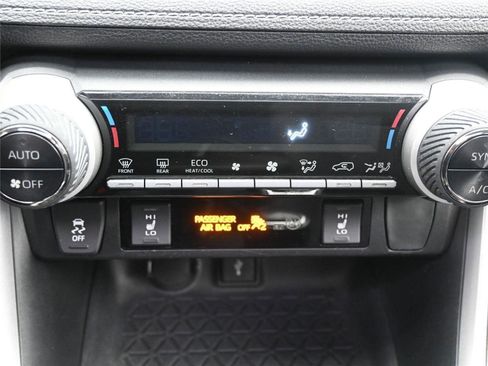 Used 2020 Toyota RAV4 XLE w/ Convenience Package image 14