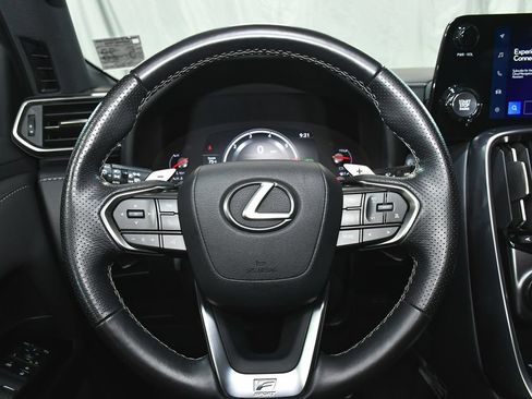 Used 2023 Lexus LX 600 F Sport w/ Accessory Package (Z1) AWD/4WD image 37
