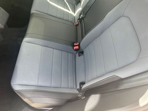 Used 2025 Volkswagen Jetta SE FWD image 38