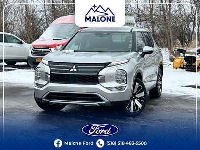 Used 2025 Mitsubishi Outlander SE