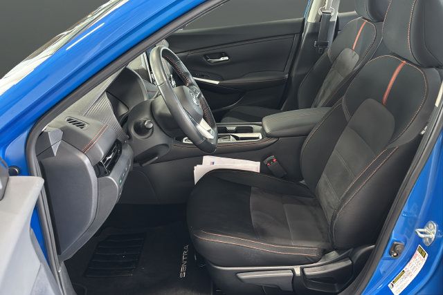 Used 2022 Nissan Sentra SR w/ Electronics Package FWD image 9