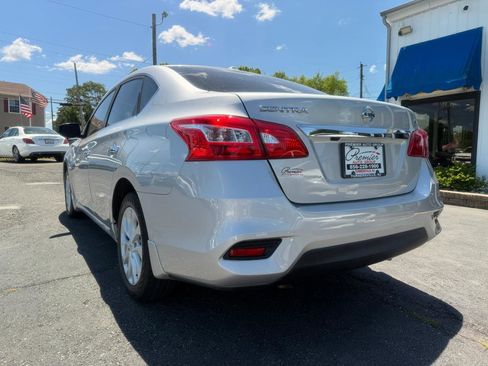 Used 2019 Nissan Sentra SV FWD image 7