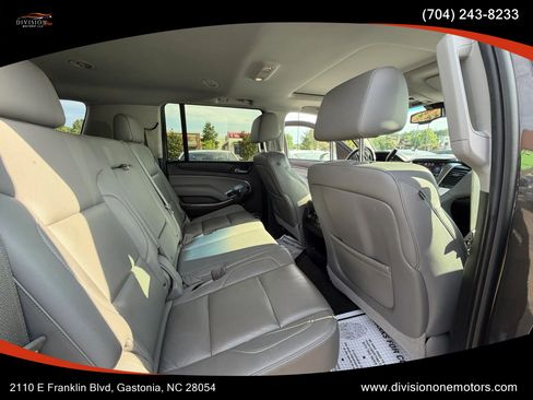 Used 2015 Chevrolet Suburban LT w/ Luxury Package AWD/4WD image 14