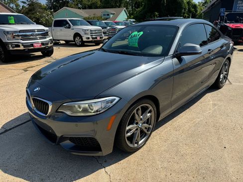 Used 2016 BMW M235i Coupe image 3