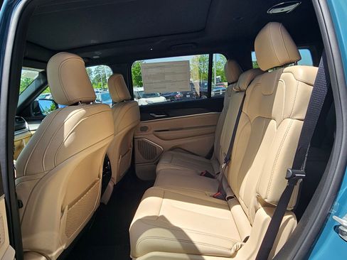 New 2026 Jeep Grand Cherokee L Limited AWD/4WD image 23
