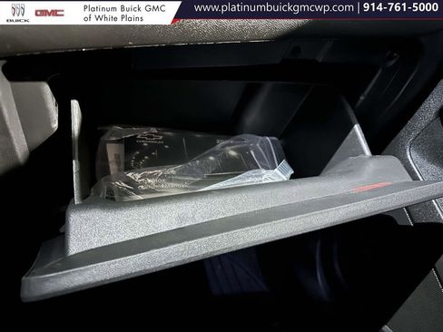 Used 2024 Chevrolet Equinox RS w/ LPO, Floor Liner Package image 31