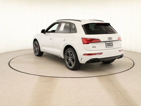 Certified 2025 Audi Q5 e Premium Plus w/ Premium Plus Package image 4
