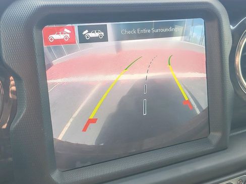 Used 2021 Jeep Wrangler Unlimited Sahara image 14