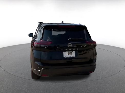 Used 2025 Nissan Rogue SV FWD image 10