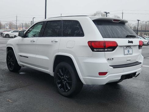 Used 2021 Jeep Grand Cherokee Laredo X image 4