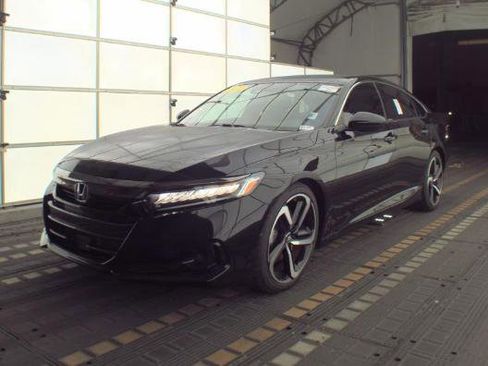 Used 2022 Honda Accord Sport image 2