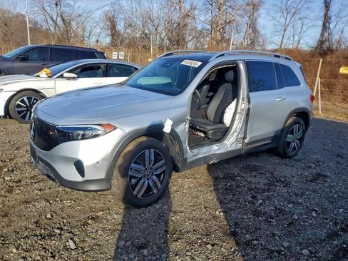 Used 2025 Mercedes-Benz EQB 250+ image 2