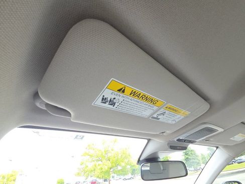 Used 2025 Honda HR-V LX image 50