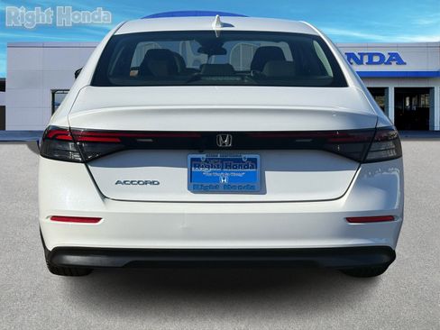 Used 2023 Honda Accord EX image 6