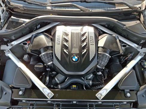 Used 2021 BMW X7 M50i AWD/4WD image 31