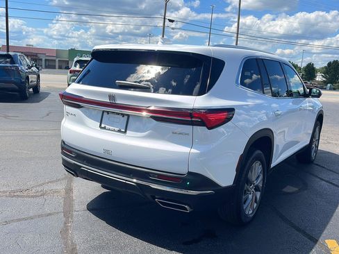 Used 2026 Buick Enclave Preferred AWD/4WD image 5