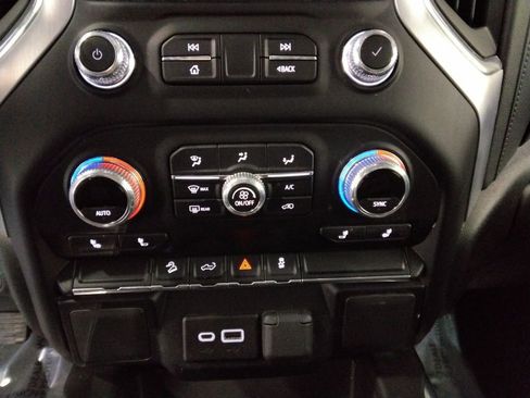 Used 2022 GMC Sierra 1500 Elevation w/ X31 Off-Road Package image 18