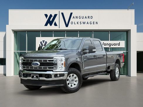 Used 2024 Ford F250 XLT image 1