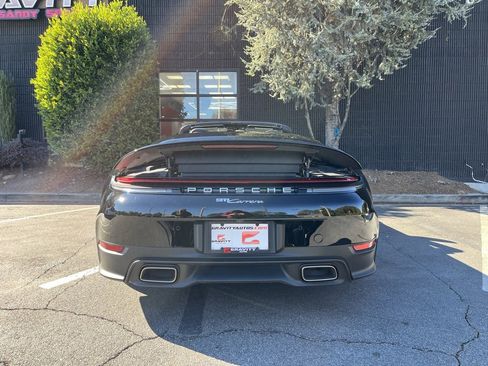 Used 2025 Porsche 911 Carrera w/ Premium Package image 14