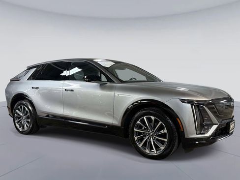 Used 2025 Cadillac Lyriq Sport image 8
