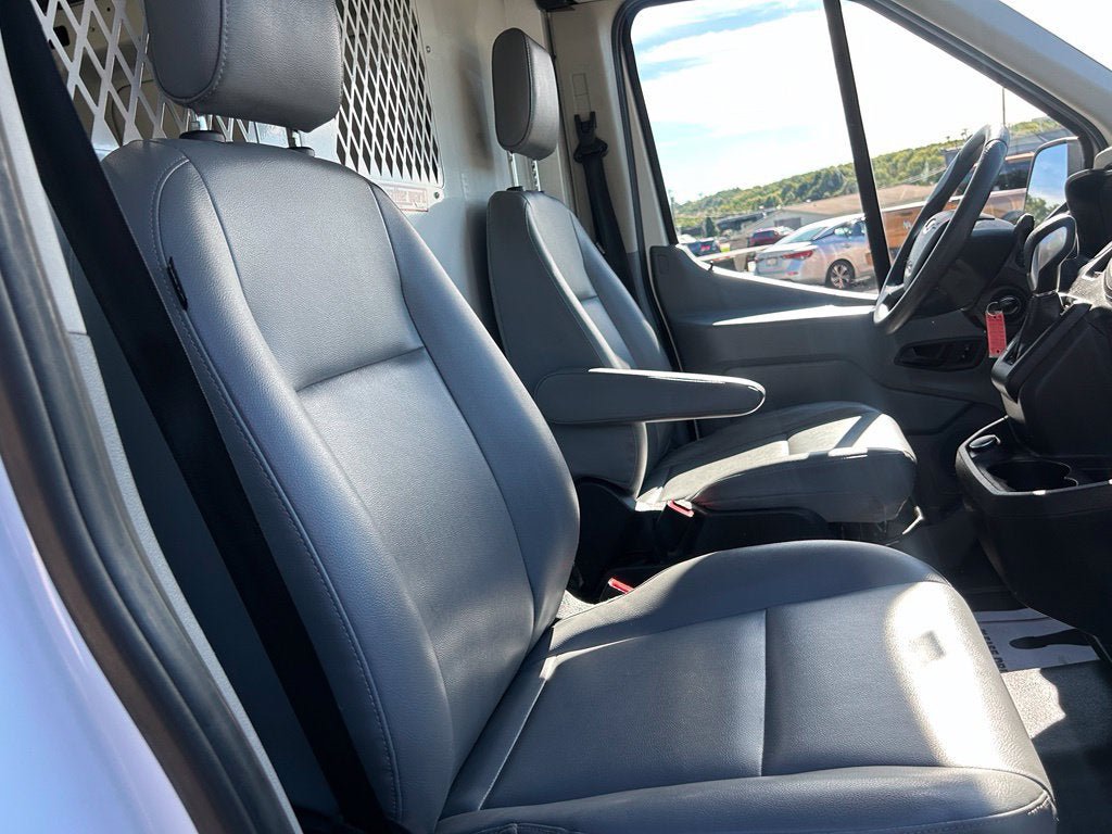 Used 2018 Ford Transit 250 148 Medium Roof RWD image 23