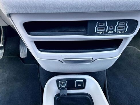 Used 2021 Chrysler Voyager Lxi FWD image 16