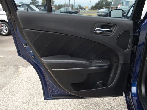 Used 2014 Dodge Charger R/T w/ Wheels & Tunes Group image 27